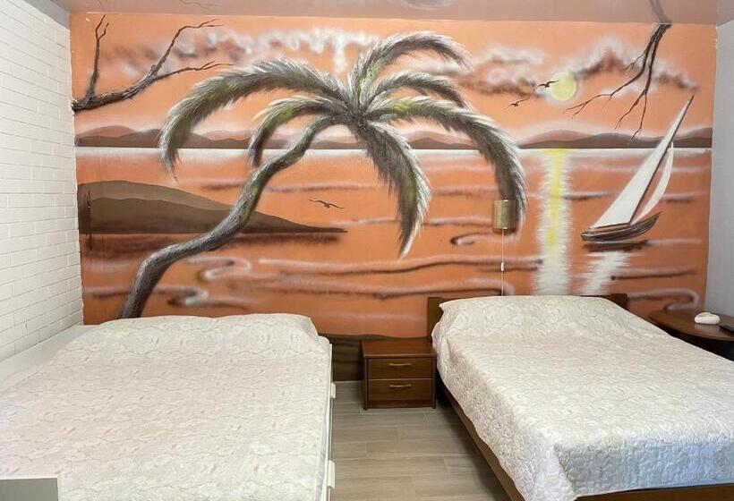 חדר קומפורט לשלושה, Baza Otdyha Primor'e