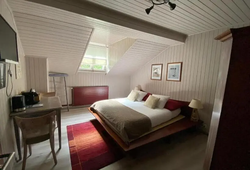 バス共有のスタンダードルーム, B&b Restaurant Le Pernollet