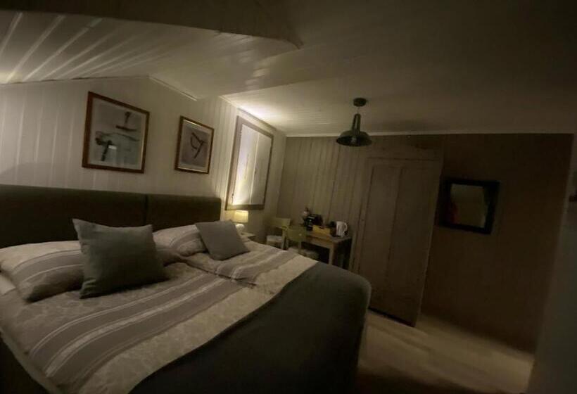 バス共有のスタンダードルーム, B&b Restaurant Le Pernollet