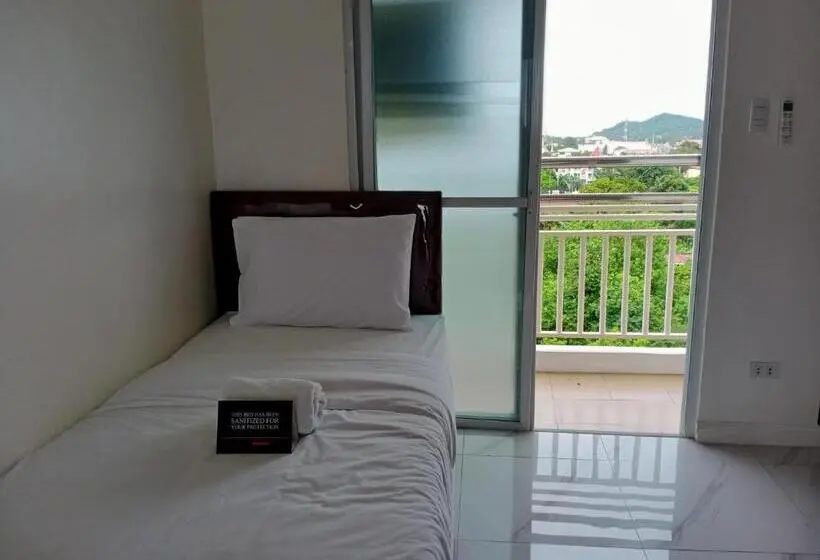エコノミートリプルルーム, Centtro Residences