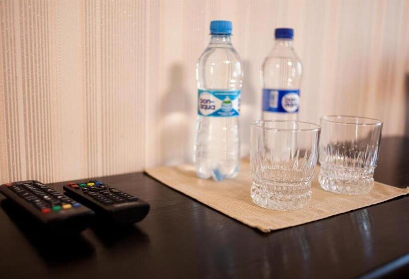 חדר סטנדרט, Charivne Ozero