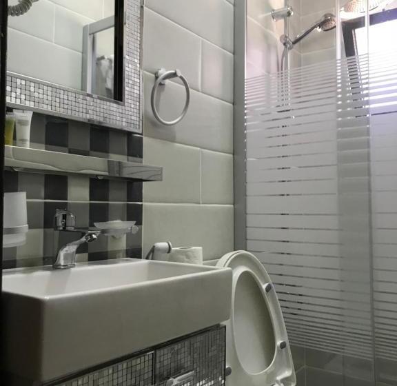 اتاق ساده سه نفره, Hidab Petra