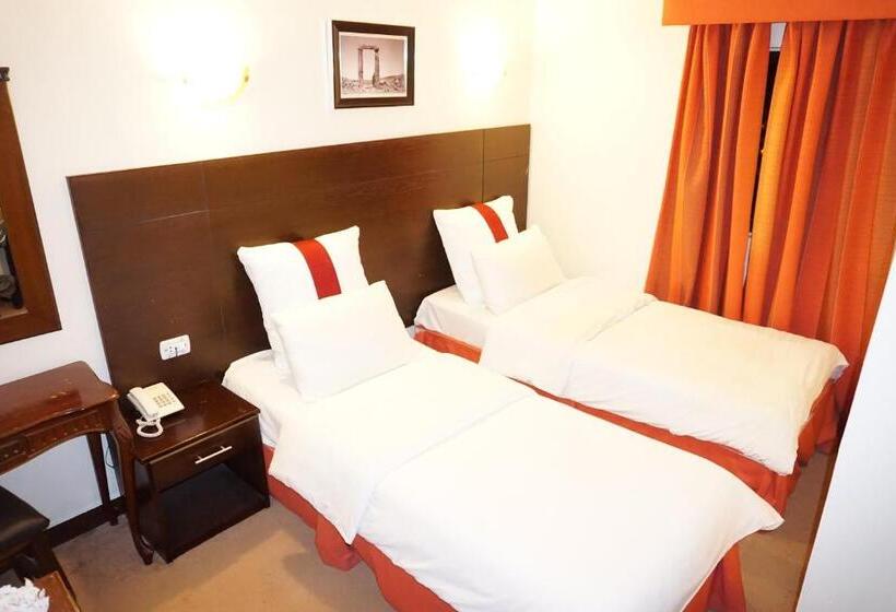 تختخواب در اتاق مشترک, Hidab Petra