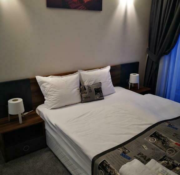 חדר סטנדרט נוף לגינה, Family Hotel Novel City