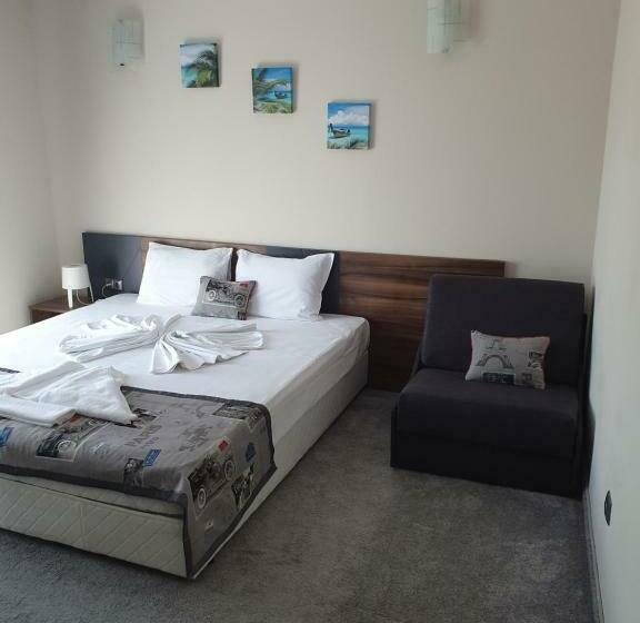 חדר סטנדרט נוף לגינה, Family Hotel Novel City