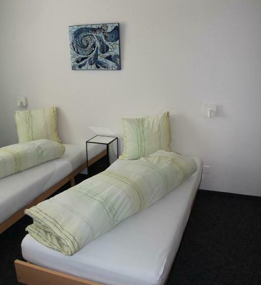 غرفة قياسية مزوَّدة بشُرفة, / Restaurant Post