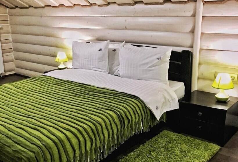 اتاق دوبلکس, Whiteberry