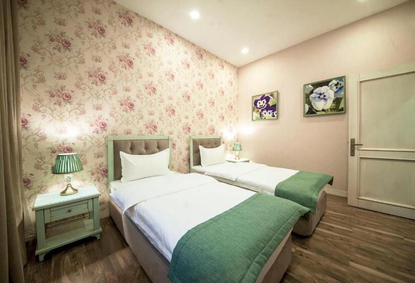 اتاق خانوادگی, Macara Village Resort