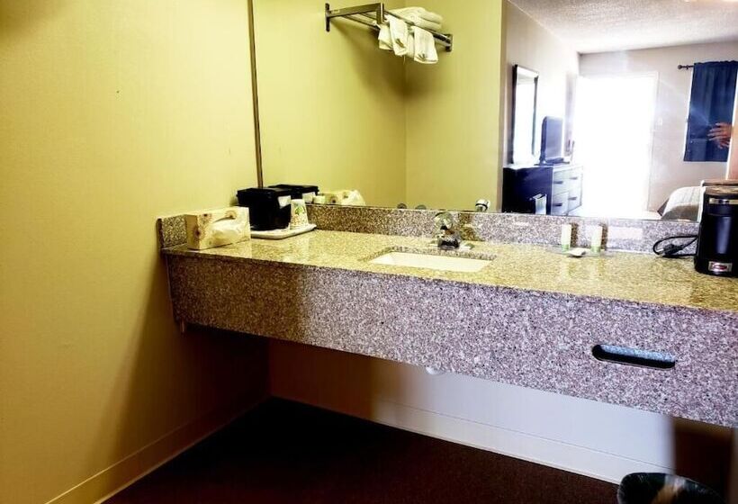 غرفة قياسية, Motel 103