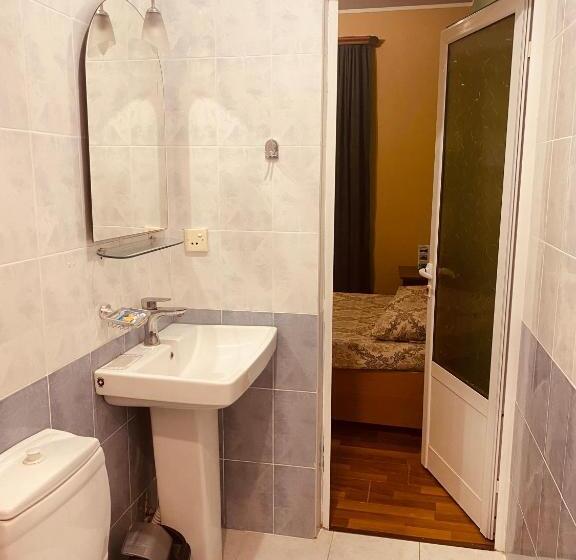 Quarto Triplo Economy, Eco