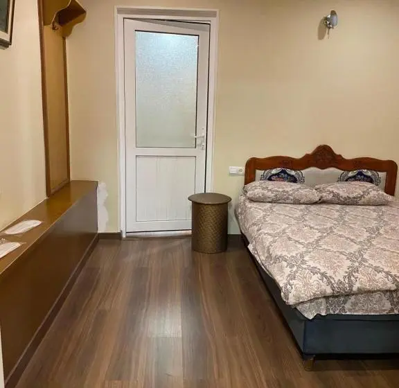 اتاق راحتی سه تخته, Eco