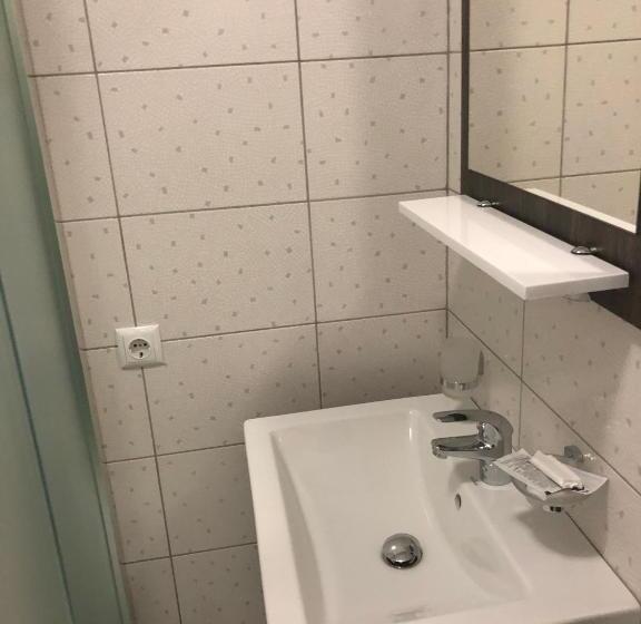 Номер Deluxe, Motel