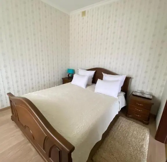 Familjesvit, Motel