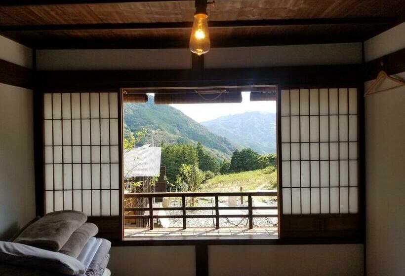 חדר סטנדרט לשלושה עם חדר אמבטיה משוף, Guesthouse En