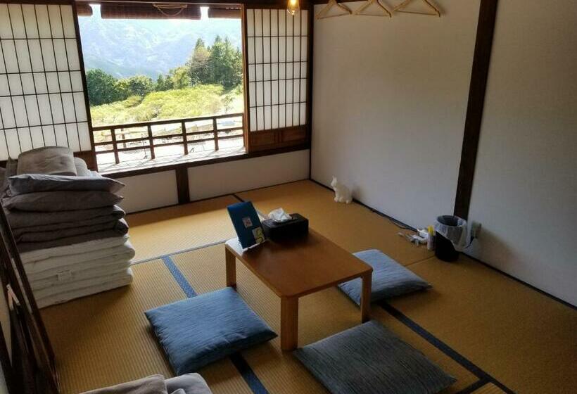 חדר סטנדרט לשלושה עם חדר אמבטיה משוף, Guesthouse En