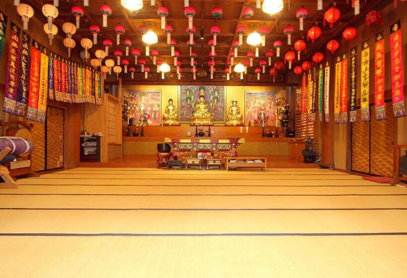 エコノミー４人部屋, 金剛寺 宿坊 成穂院