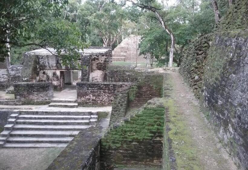 בקתת חדר, Hidden Haven