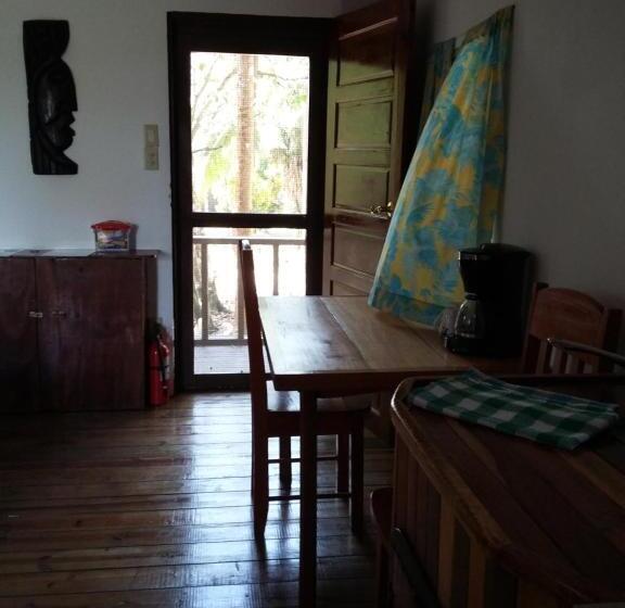 בקתת חדר, Hidden Haven