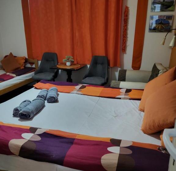 اتاق استاندارد چهار تخته, Vila Mala Evropa