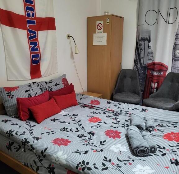 اتاق استاندارد سه نفره, Vila Mala Evropa