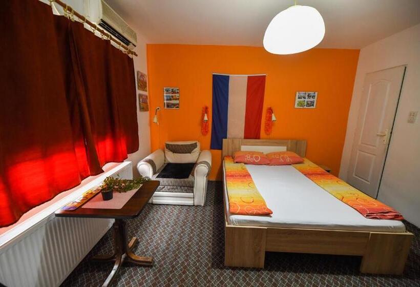 اتاق استاندارد چهار تخته, Vila Mala Evropa