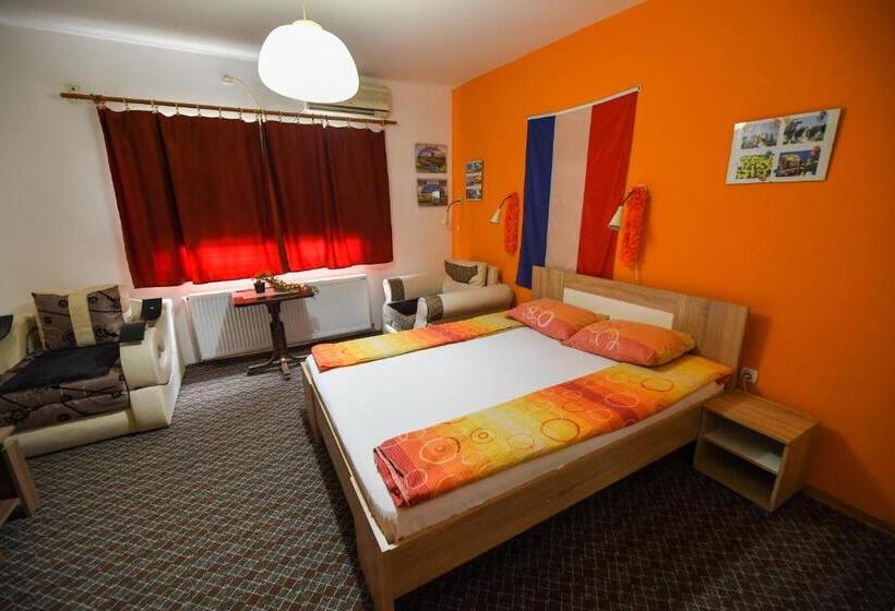 اتاق استاندارد چهار تخته, Vila Mala Evropa