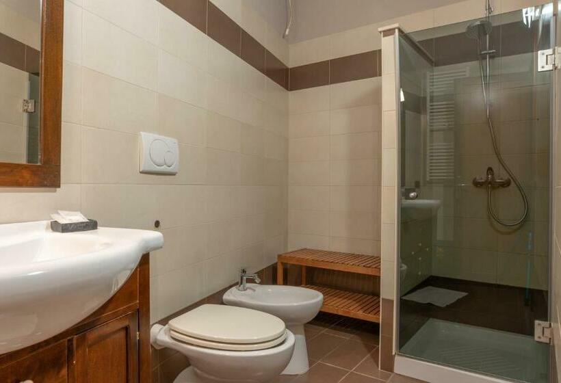 חדר סטנדרט לארבעה, B&b Alle Calende Greche