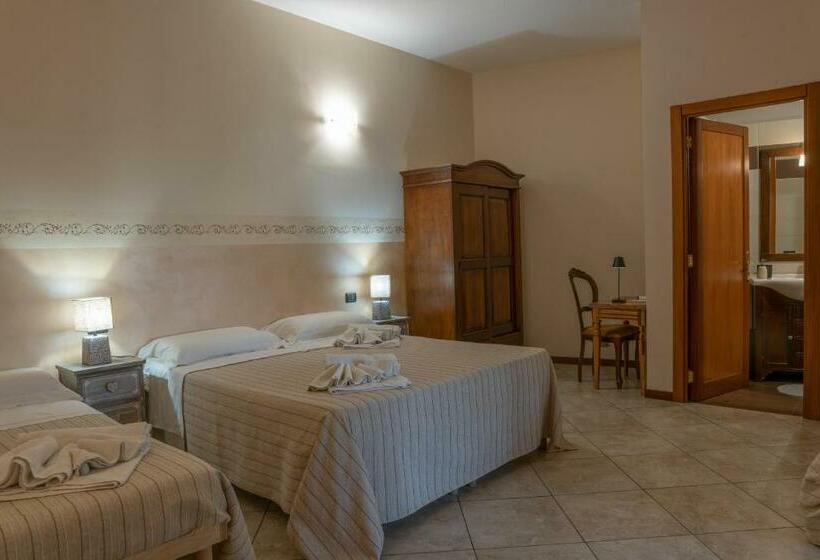 חדר סטנדרט לארבעה, B&b Alle Calende Greche