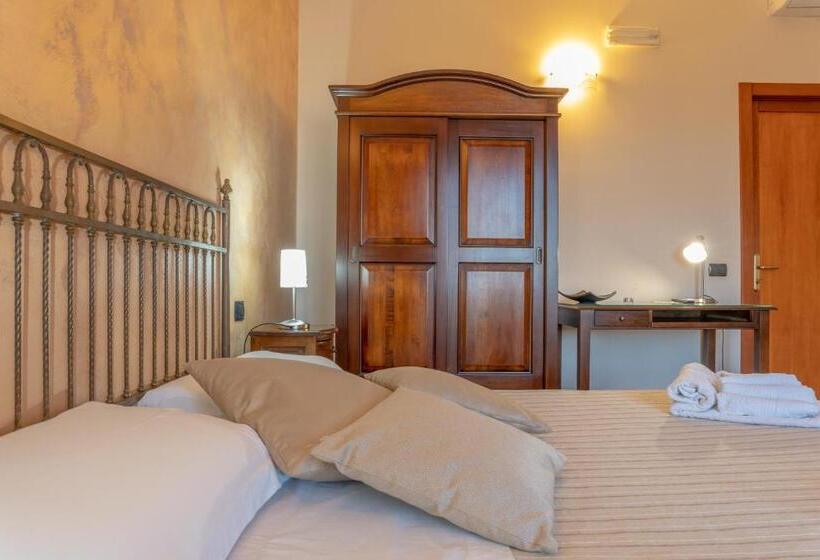 חדר סטנדרט לשלושה, B&b Alle Calende Greche