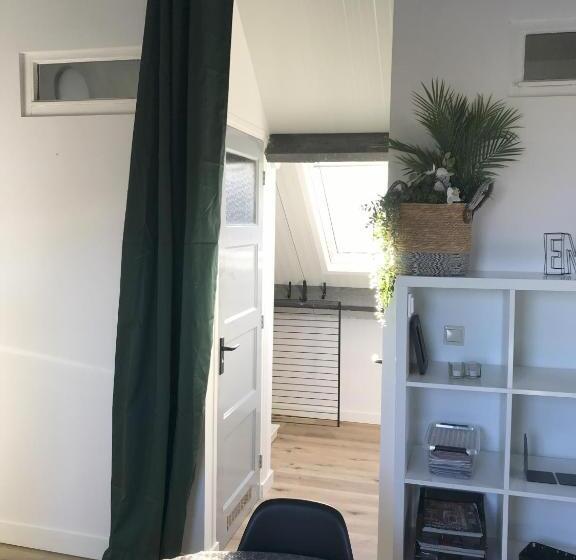 标准三人间外部浴室, Boerderij De Zalm