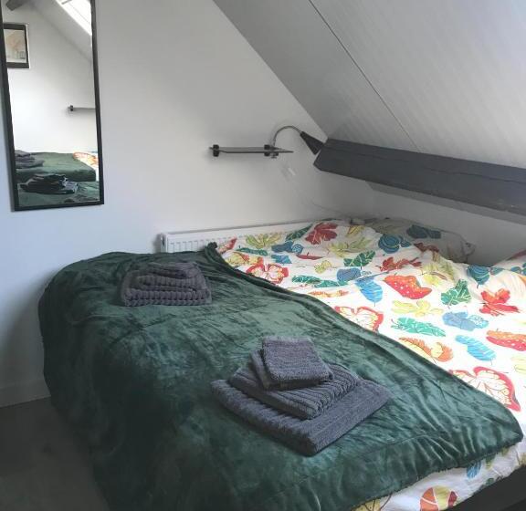 标准三人间外部浴室, Boerderij De Zalm