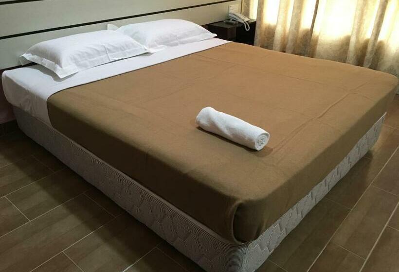 Номер Deluxe, Grand Business