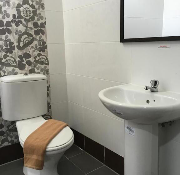 豪华家庭房间, Grand Business