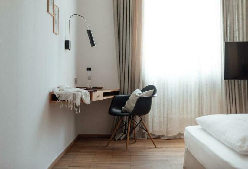 חדר סופריור, Haus Am Turm