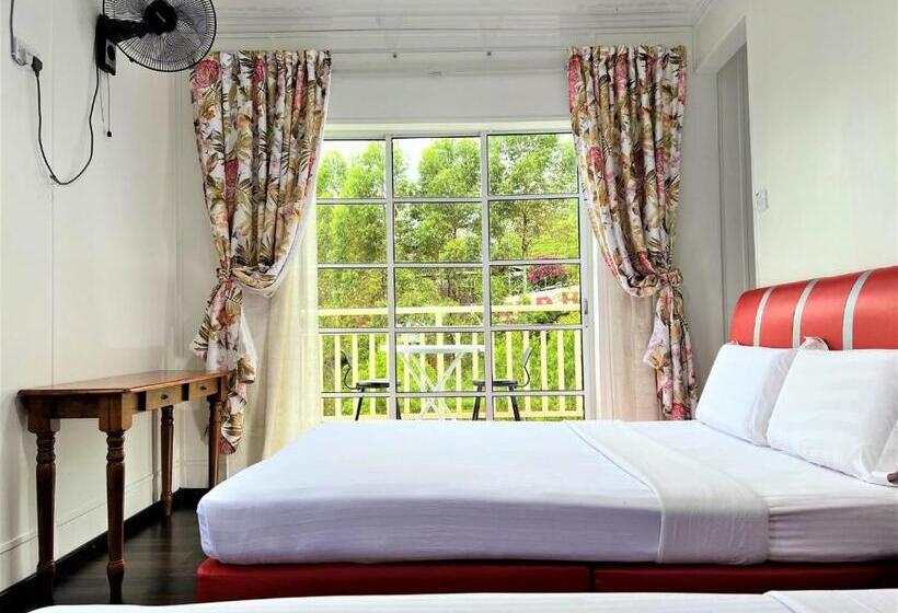 Трехместный Номер Стандарт с Балконом, Suang Noh Homestay Kundasang