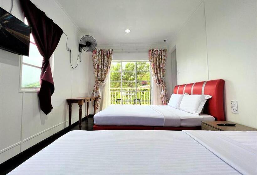 غرفة قياسية ثلاثية مزودة بشرفة, Suang Noh Homestay Kundasang