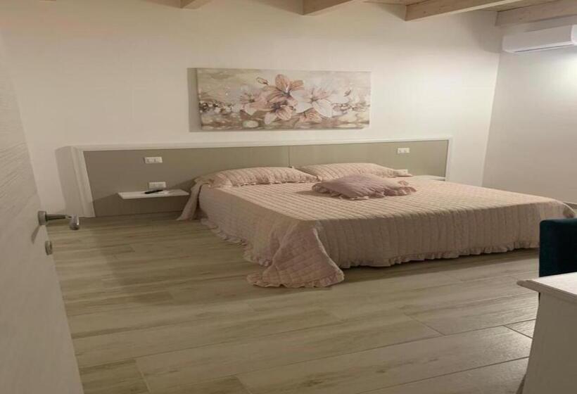 四人高级间, Camere Marisol