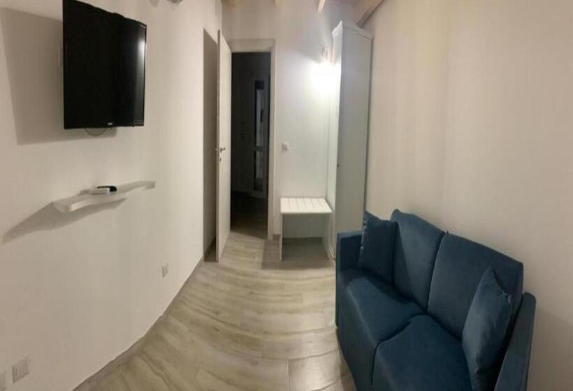 四人高级间, Camere Marisol