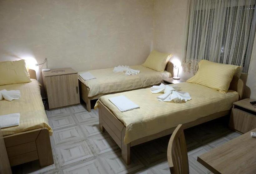 اتاق استاندارد سه نفره, Guesthouse Đokić