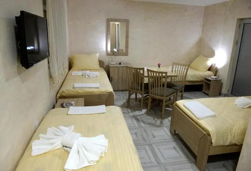 اتاق استاندارد چهار تخته, Guesthouse Đokić