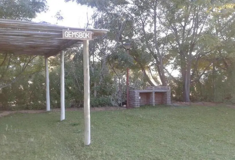 ファミリールーム, Kalahari Camelthorn Guesthouse And Camping