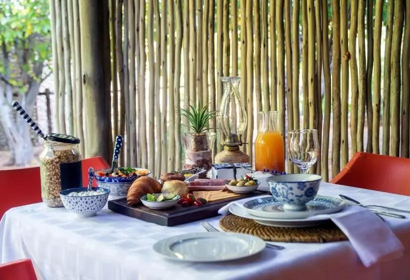 ファミリールーム, Kalahari Camelthorn Guesthouse And Camping