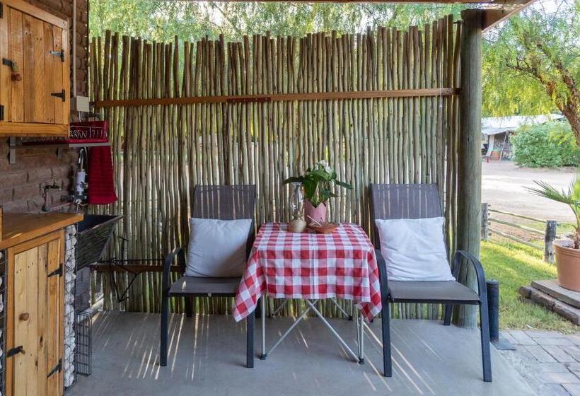 ファミリールーム, Kalahari Camelthorn Guesthouse And Camping