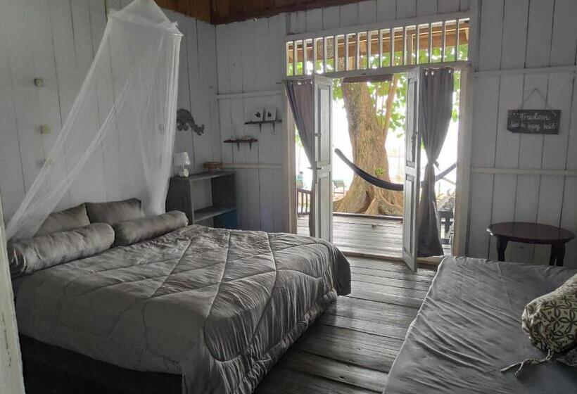 Номер Deluxe Вид на Море, Sanctum Una Una Eco Dive Resort