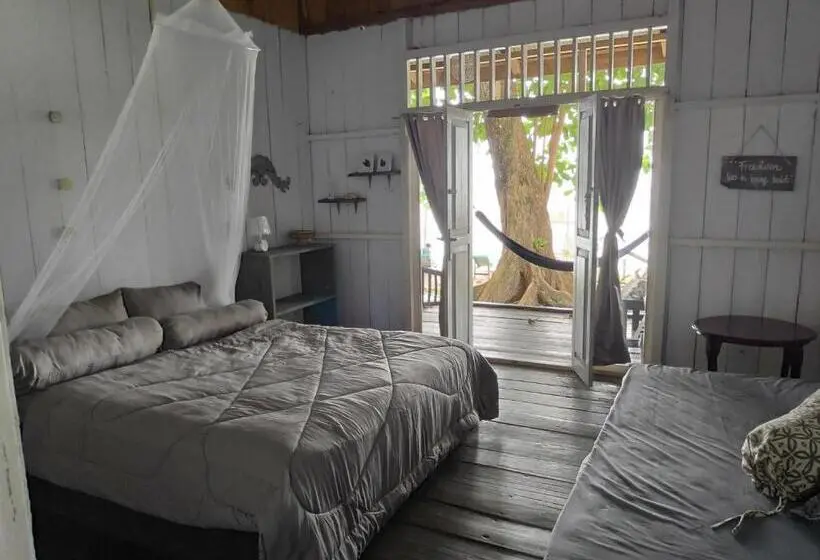 オーシャンビューデラックスルーム, Sanctum Una Una Eco Dive Resort
