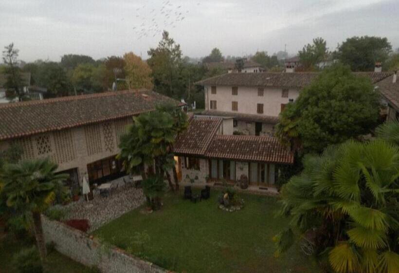 スタンダードルーム, Rovere Dalla Riva