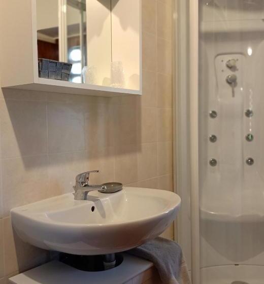 ベーシックルーム, Rovere Dalla Riva