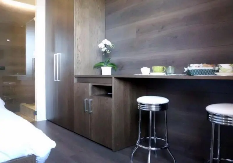デラックスルーム, B&b Margè