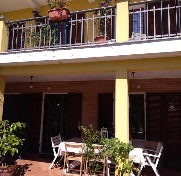 スタンダードトリプルルーム, Beb Infamiglia