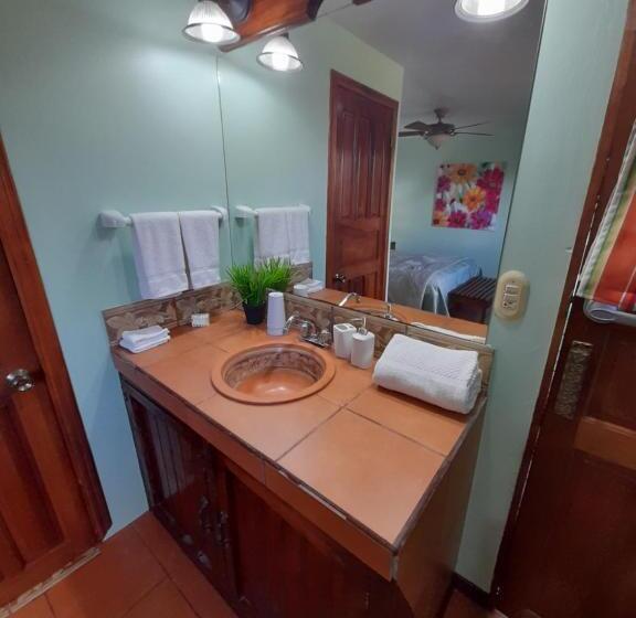 غرفة قياسية مطلّة علي الحديقة, Casa Costa Rica Boutique B&b